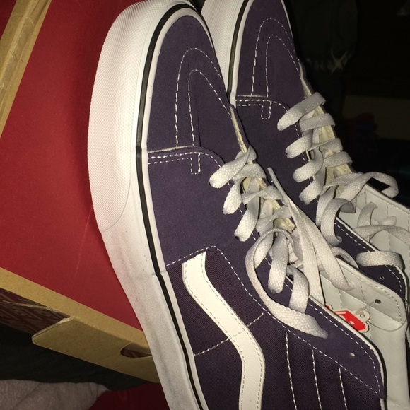 Vans - Picture 4 of 4